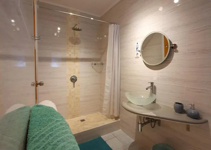Rose Self Catering Beau Vallon (Mahe)