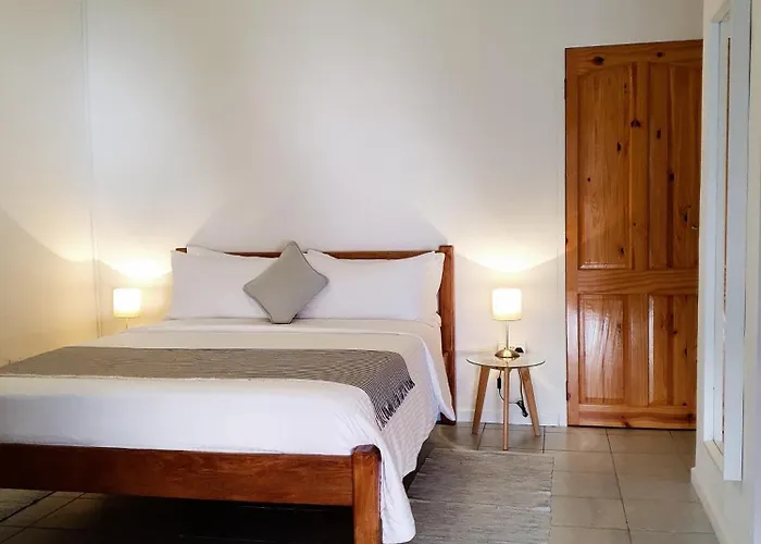 Rose Self Catering * Beau Vallon (Mahe)