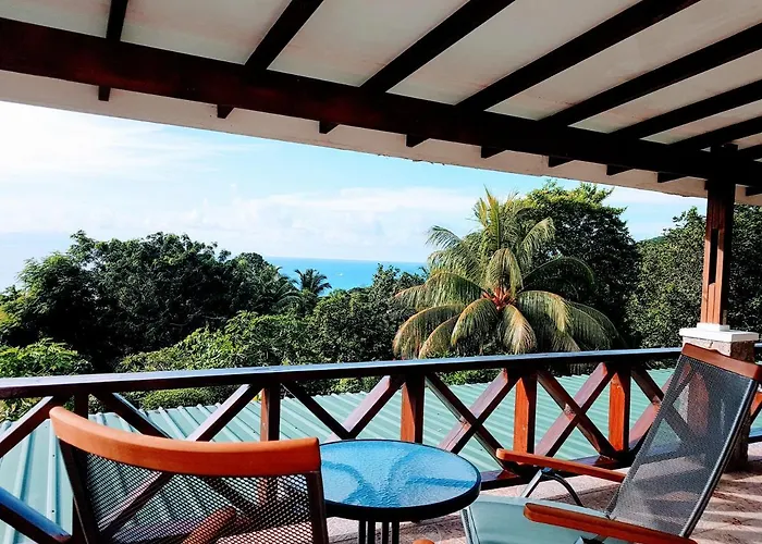 Lägenhet Rose Self Catering Beau Vallon (Mahe)